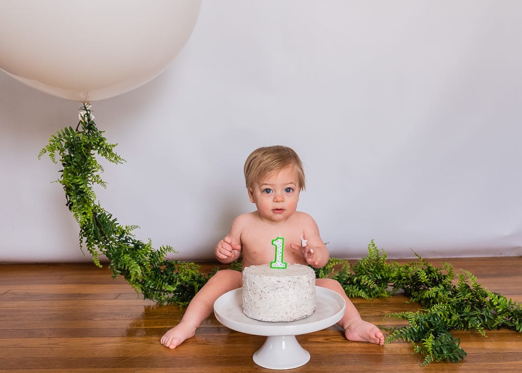 1 year old cake smash unsure of frosting