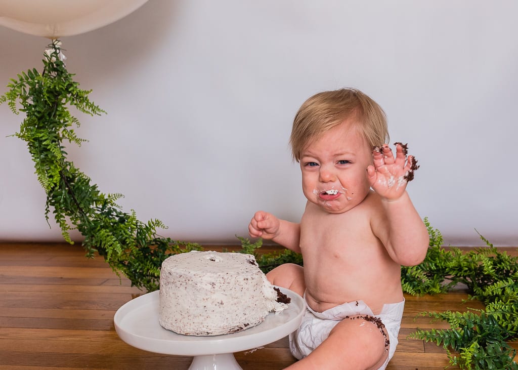 Cake smash gone wrong crying 1 year old Josi photo
